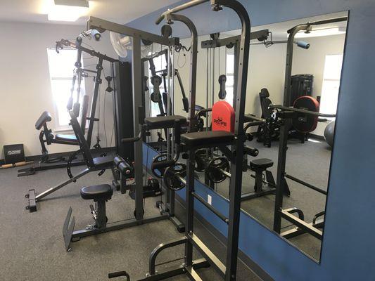 Exercise machines, free weights, cable machines, dumbbells and a functional training area. Everything you need to achieve your goals!