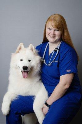 Dr. Barstow has been breeding and showing Samoyeds for more than 20 years.