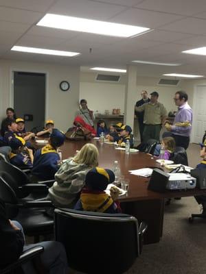 Dr. Adam Rodnick hosted a backpack safety and spinal hygiene course for local Troop #227!