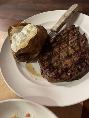 Prime Rib and Potato with Sour Cream