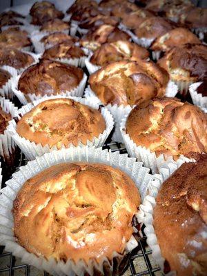 Cream cheese swirl pumpkin muffins