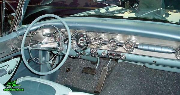 1958 Pontiac dashboard