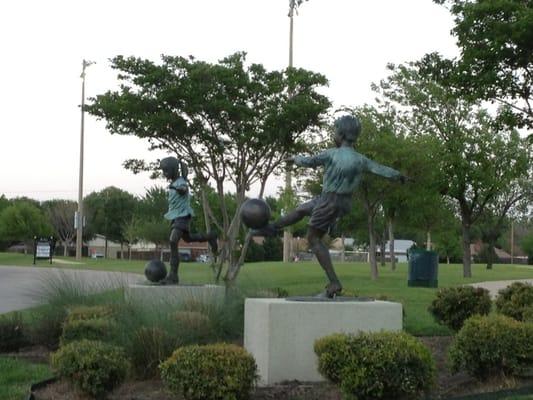 Statutes at the entrance