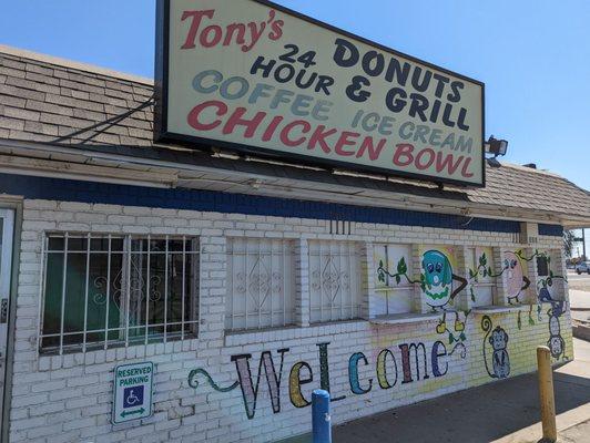 Tony's Donut & Grill