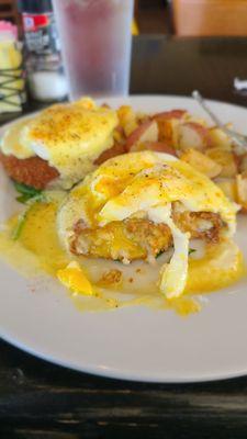 Crab cake benedict