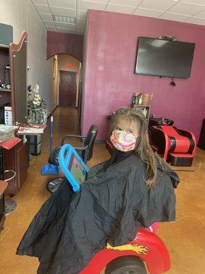 My daughter's first salon hair trim