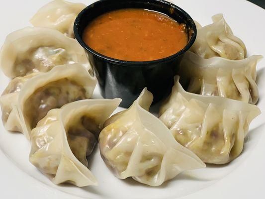 Steamed dumplings (mo:mo)