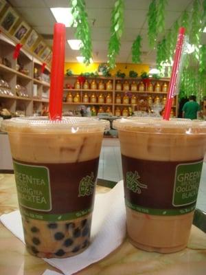 milk tea with and without boba