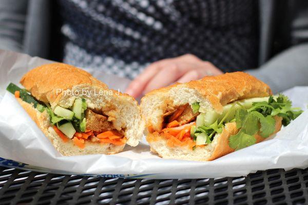 Banh Mi Dau Hu ($7.95 tofu banh mi)