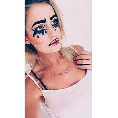 Halloween is approaching! Try a fun makeup look this year!