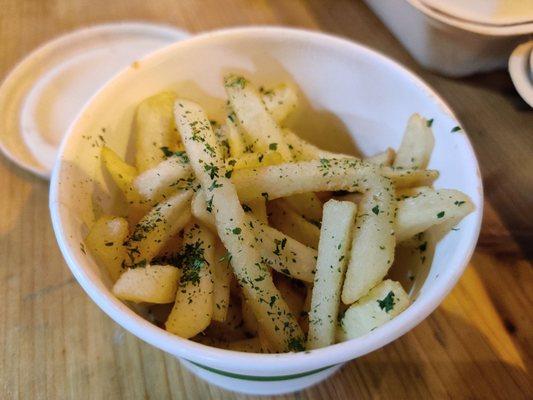 Mob fries - 2/5, zoomed in just cause they were super tiny.