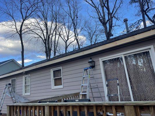 Client had a rotted fascia board and replaced it with a new board.