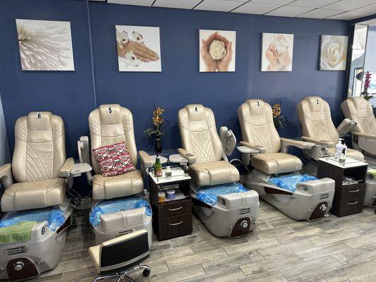 Grand Opening August 2023 Special 
Call for appointments and get 
15% all combo services.
10% off any service.
(239) 274-5800