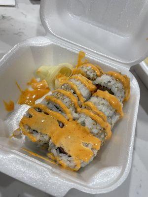 Spicy salmon roll