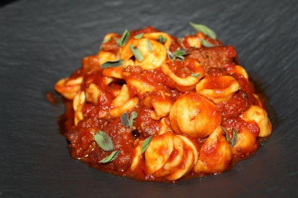 For my main I had the Orecchiette Ragout made with vegan Italian sausage, arrabiatta, basil, and the addition of bone marrow.