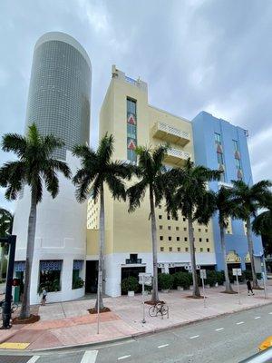 02.20.23 Art deco buildings in Miami