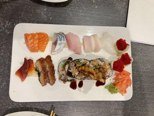 mackerel sashimi, Salmon Sashimi, Tuna Sashimi, Red Clam Sashimi, Eel Sashimi, Volcano Roll, White Tuna Sashimi