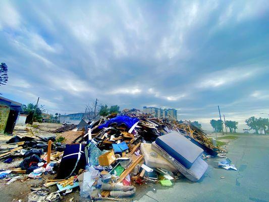 Rubbish at the entrance to "Sunset Park"