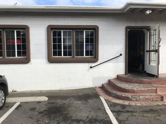 Entrance to Restaurant.  It is connected to the Market, which is on Valley Ave.  This door, and parking, is on Vera St.