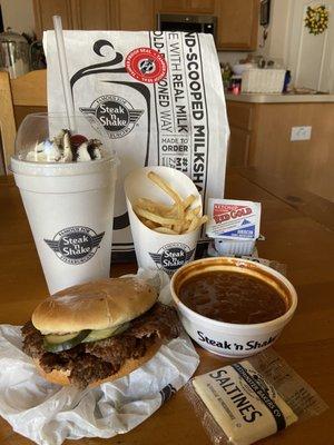 That's a sack full of delicious lunch right there! | Steak 'n Shake | Valrico FL | 2/25/21