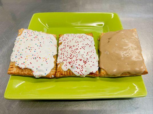 Pop Tarts! Mixed Berry, Apple, Brown 
Sugar Cinnamon