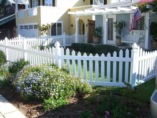 White Vinyl Picket Fence 3'