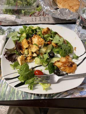 Grilled chicken garden salad