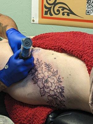 Hip tattoo to cover stretch marks