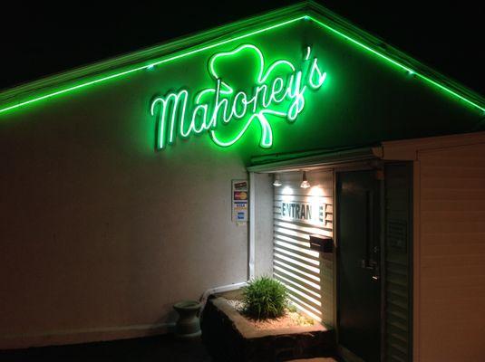 Welcome to Mahoney's Irish Pub!