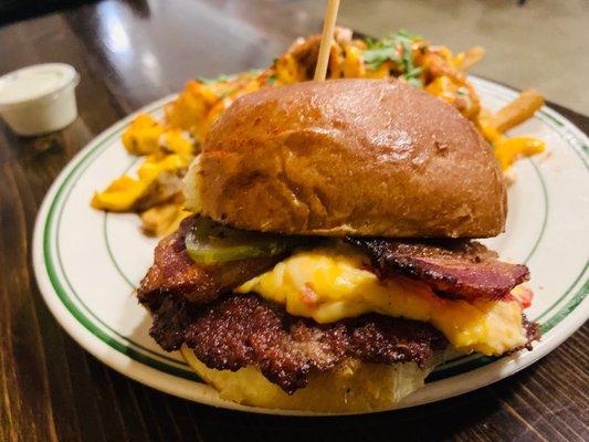 Southern Burger - Very very solid burger overall. Loved the bacon and pimento cheese and the fries are legit too. Definitely happy.