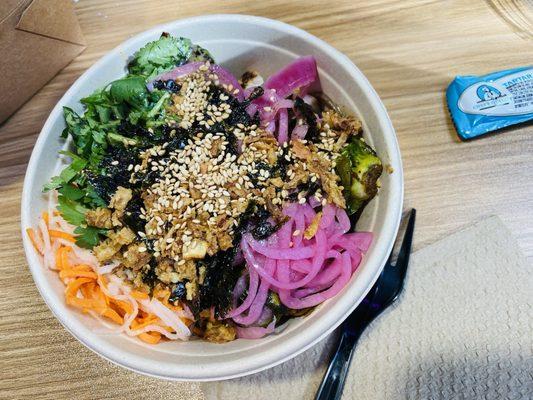 Mini bowl...grilled chicken with buckwheat noods along with Brussels sprouts mixed with Kim Chee along with shredded veggies & garnishes