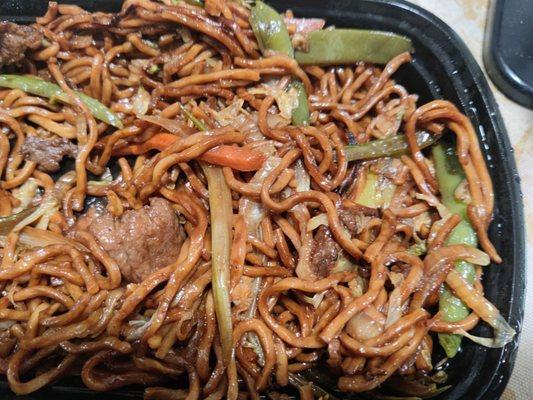 Beef lo mein