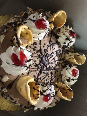 The amazing cannoli cake