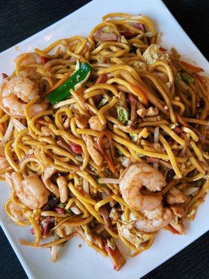 196. Large Combination Lo Mein