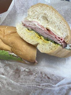 Classic Club sub (8") no tomatoes, add onions, yellow mustard, dill pickles