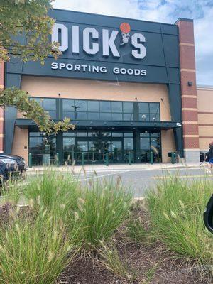 DICK'S Sporting Goods