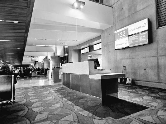 DFS Los Angeles International Airport