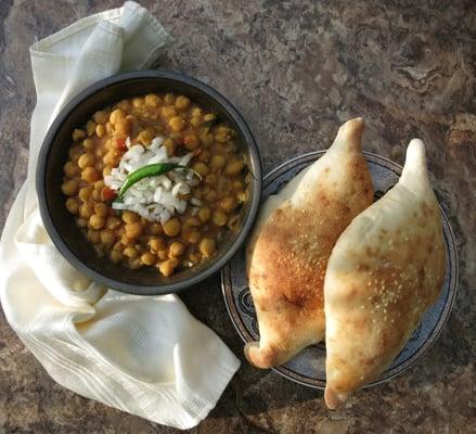 Samoon bread can be enjoyed with Indian spicy Chole.