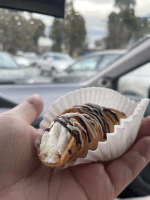 Small canoli