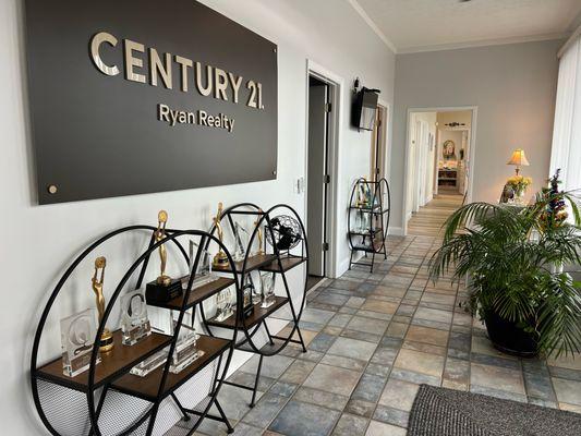 Century 21 Ryan Realty 