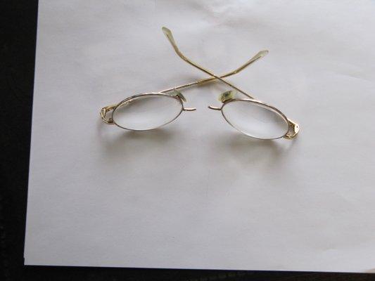 Metal eyeglass frame repair