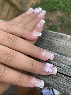 Glossy Nails Spa