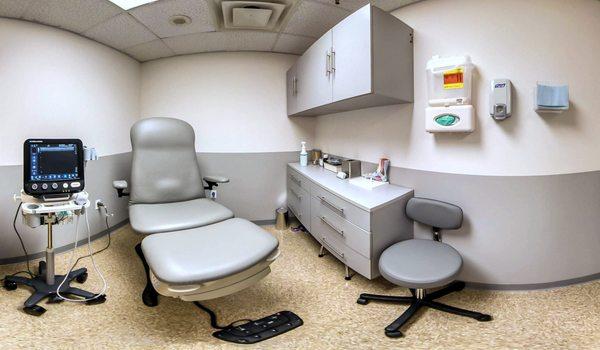 An exam room at Premier Podiatry's Clifton, NJ office.