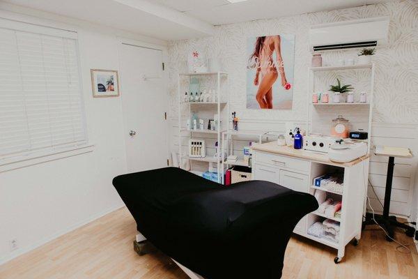 Feel comfortable during your appointment in one of our three clean and aesthetically pleasing waxing rooms.