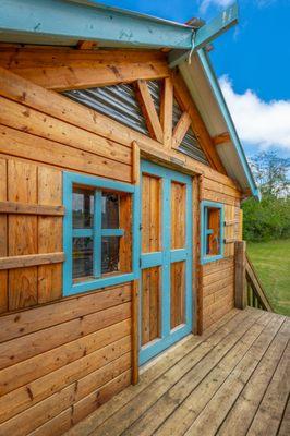 Treehouse library for kids