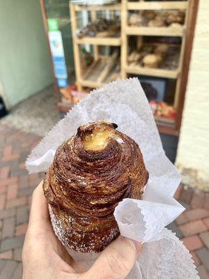 Crème Brûlée Croissant