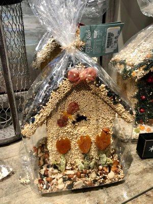 How cute is this!! Bird house with seeds on outside of house! Great idea!