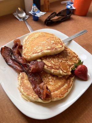 Pancakes with bacon