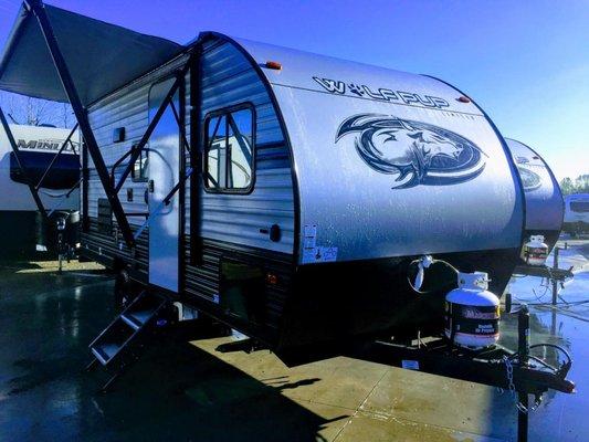 Wolf Pup travel trailers for sale - check out the 16FQ, 16PF, 16BHS, and 18TO