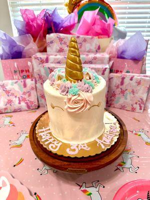 Unicorn Birthday cake with chocolate cake inside